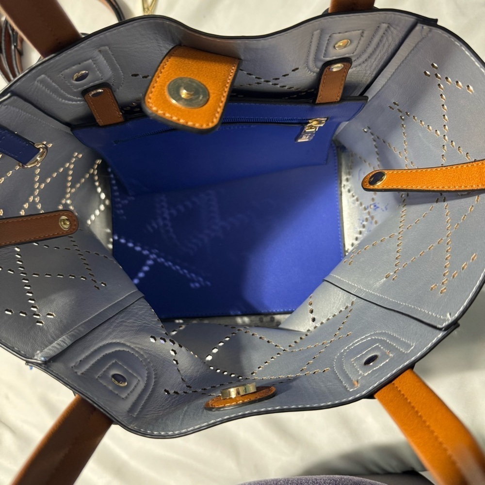 Louenhide Baby Bermuda Tote Bag Electric Blue - Picture 12 of 16